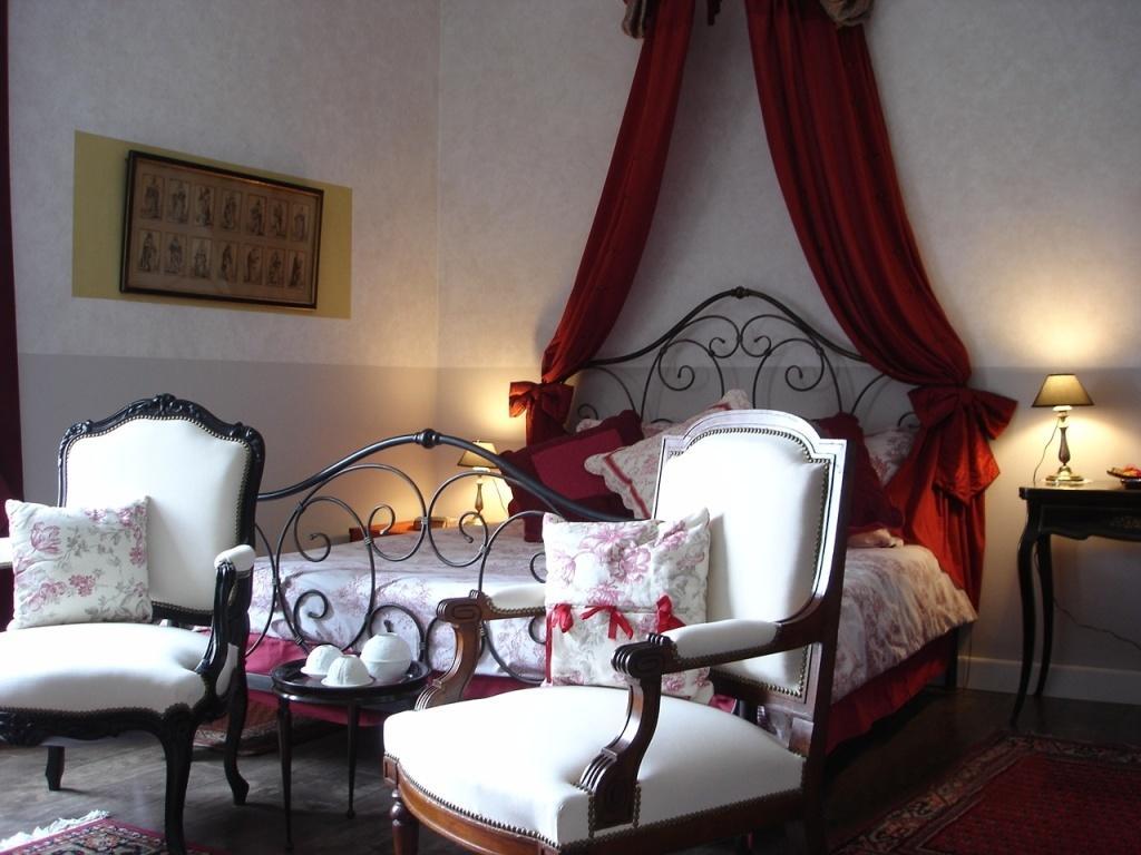 Le Petit Chateau - Tiffauges Proche Puy Dufou Rum bild