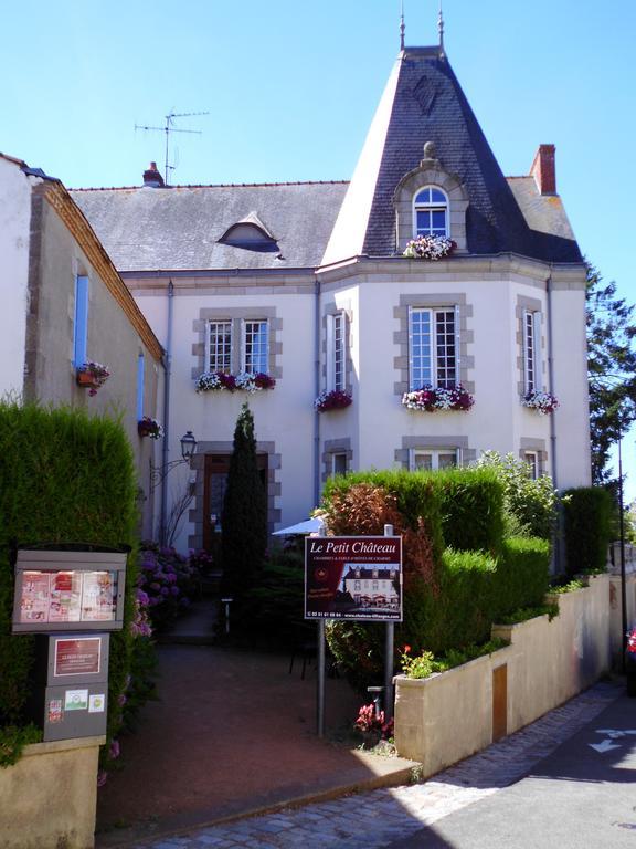Le Petit Chateau - Tiffauges Proche Puy Dufou Exteriör bild